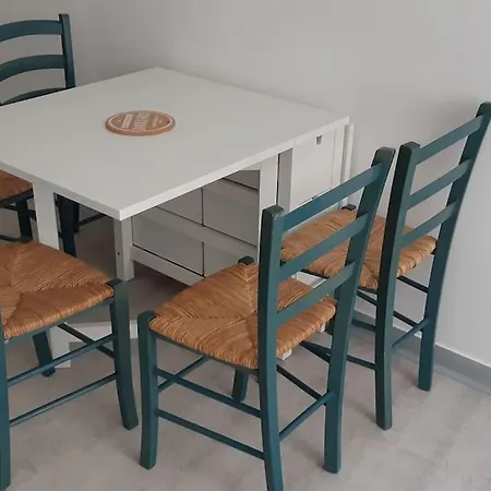 New Che Droit, Wifi, Tele X6 Personnes アパート *