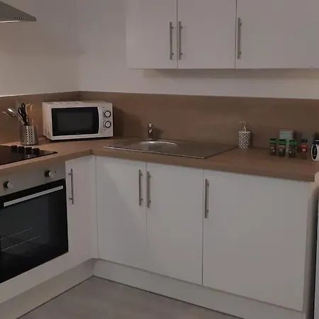 New Che Droit, Wifi, Tele X6 Personnes アパート *