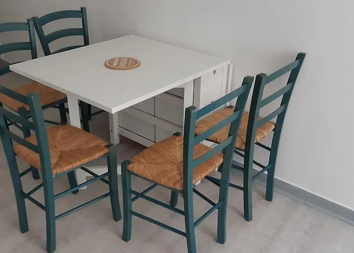 New Che Droit, Wifi, Tele X6 Personnes Apartament *